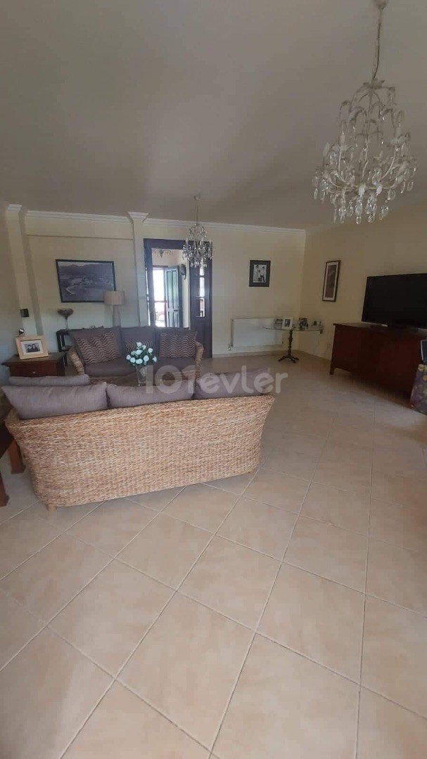 VILLA FOR SALE AT THE APARTMENT PRICE...A DETACHED COTTAGE WITH A PRIVATE GARDEN ON LOAN IN KYRENIA DOGANKOY IS ON DISPLAY AT THE OPPORTUNITY PRICE OF A 3+1 DUPLEX VILLA FOR SALE ** 