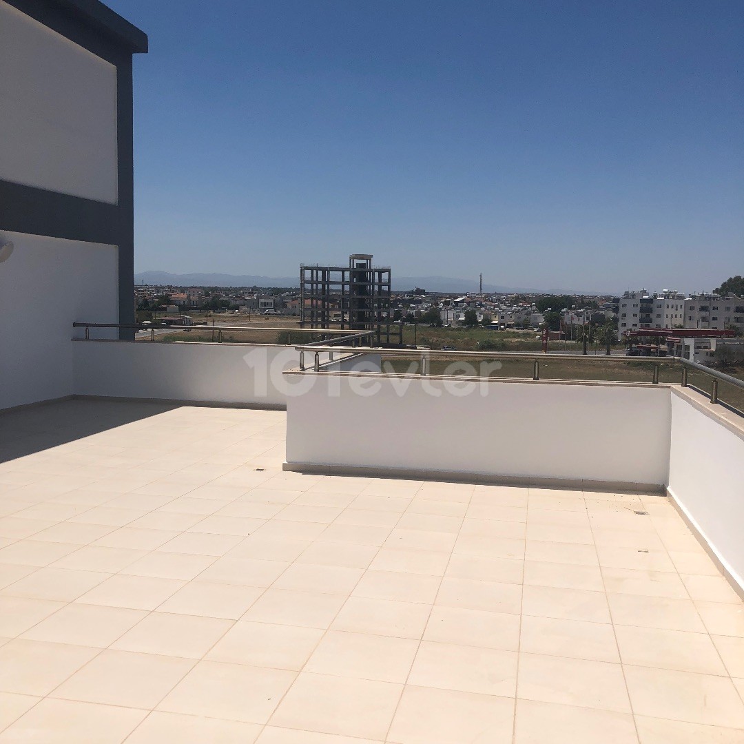 KOMPLETT EINGERICHTETES 2 + 1 PENTHOUSE ZUM VERKAUF IN ORTAKÖY.. ** 