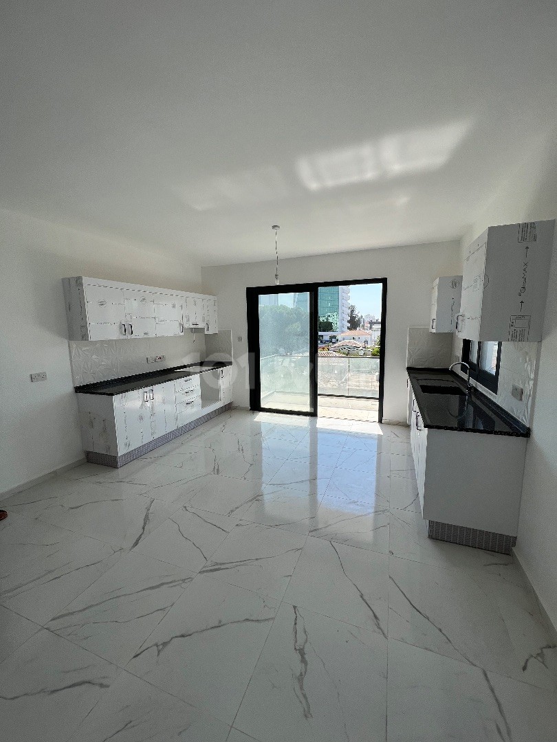 2 + 1 APARTMENTS FOR SALE IN LUXURY IN YENIŞEHIR.. ** 