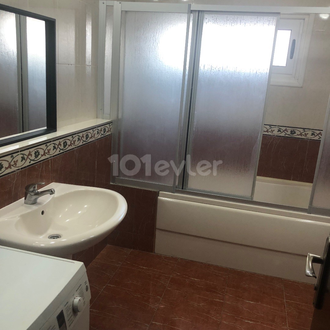 3+1 WOHNUNG IN EINEM KOMPLETT EINGERICHTETEN DUPLEX ZUR MIETE IN NIKOSIA / MERIT HOTEL ZURÜCK.. ** 