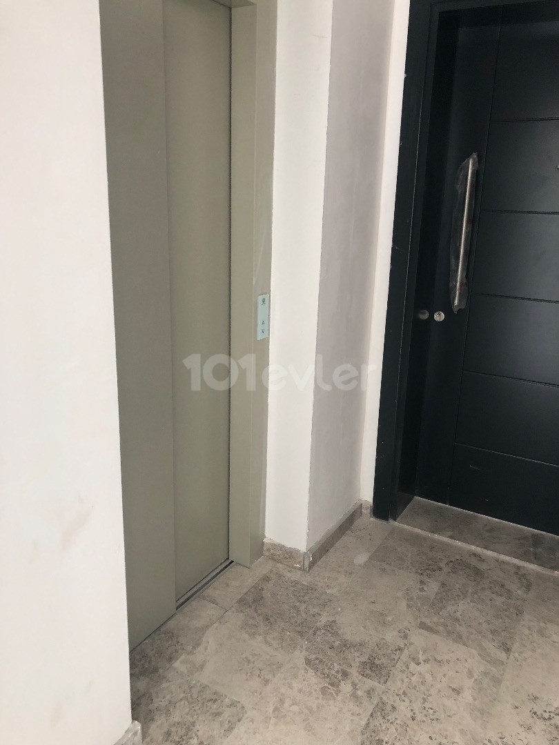 3+1 WOHNUNG ZUM VERKAUF IN ORTAKÖY/NIKOSIA SEHR PRIVAT..0533 859 21 66 ** 