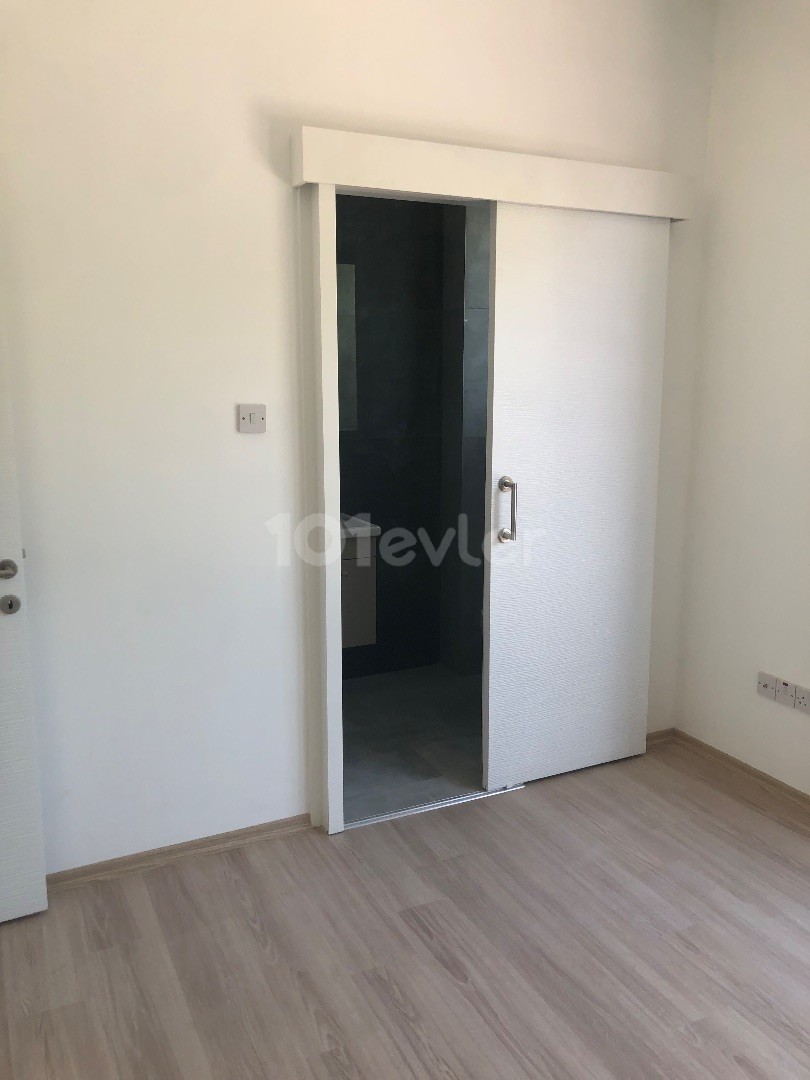 ORTAKÖY/LEFKOŞA DA ÇOK ÖZEL SATILIK SIFIR 3+1 DAİRE..0533 859 21 66