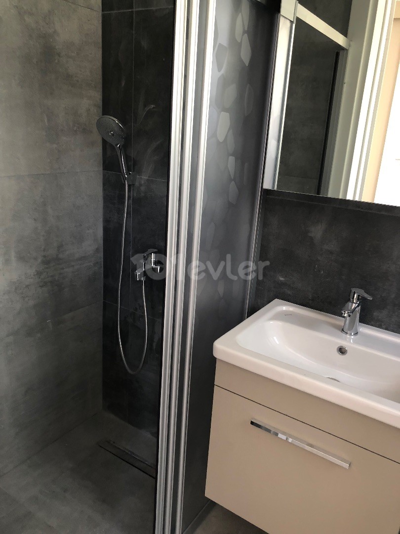 3+1 WOHNUNG ZUM VERKAUF IN ORTAKÖY/NIKOSIA SEHR PRIVAT..0533 859 21 66 ** 