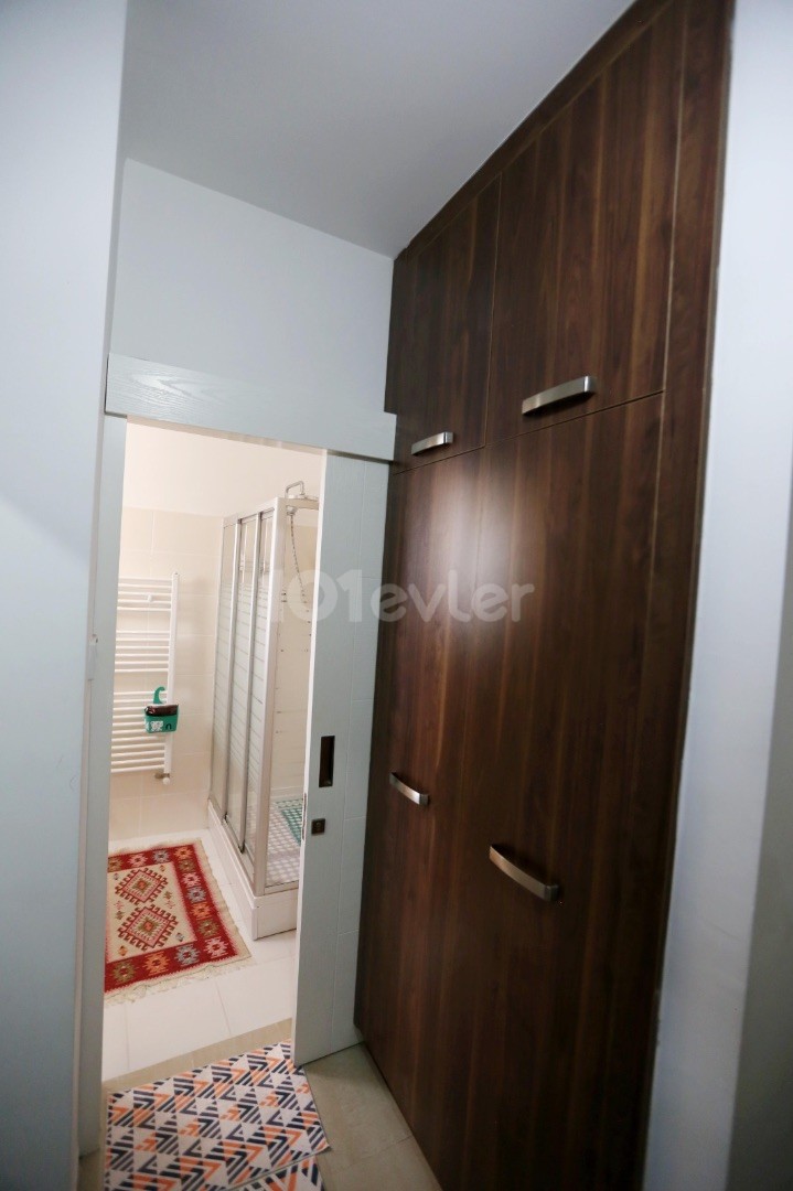 LEFKOŞA'NIN EN DEĞERLİ BÖLGESİ YENİKENT'TE 500 M2 ARSA İÇERİSİNE YAPILI TAM MÜSTAKİL SATILIK LÜKS VİLLA.. 90533 859 21 66