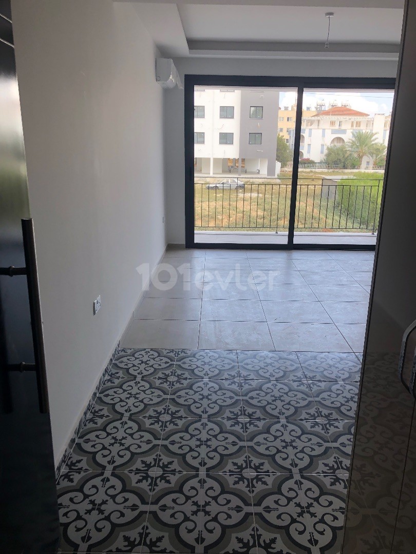 GÖNYELİ DE BEYAZ EŞYA VE KLİMALI SATILIK SIFIR 2+1 DAİRE..