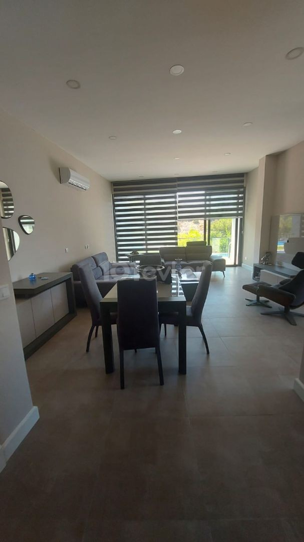 AMG Immobilien tan Kyrenia Bellapais te zu vermieten 4+1 Lu Llogara Villa ** 