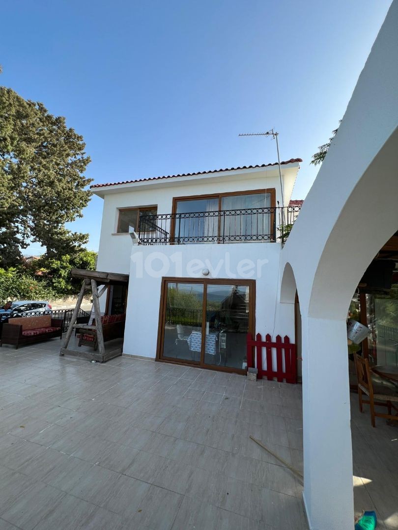 4+1 Villa zum Verkauf in Kyrenia Alsancak ** 