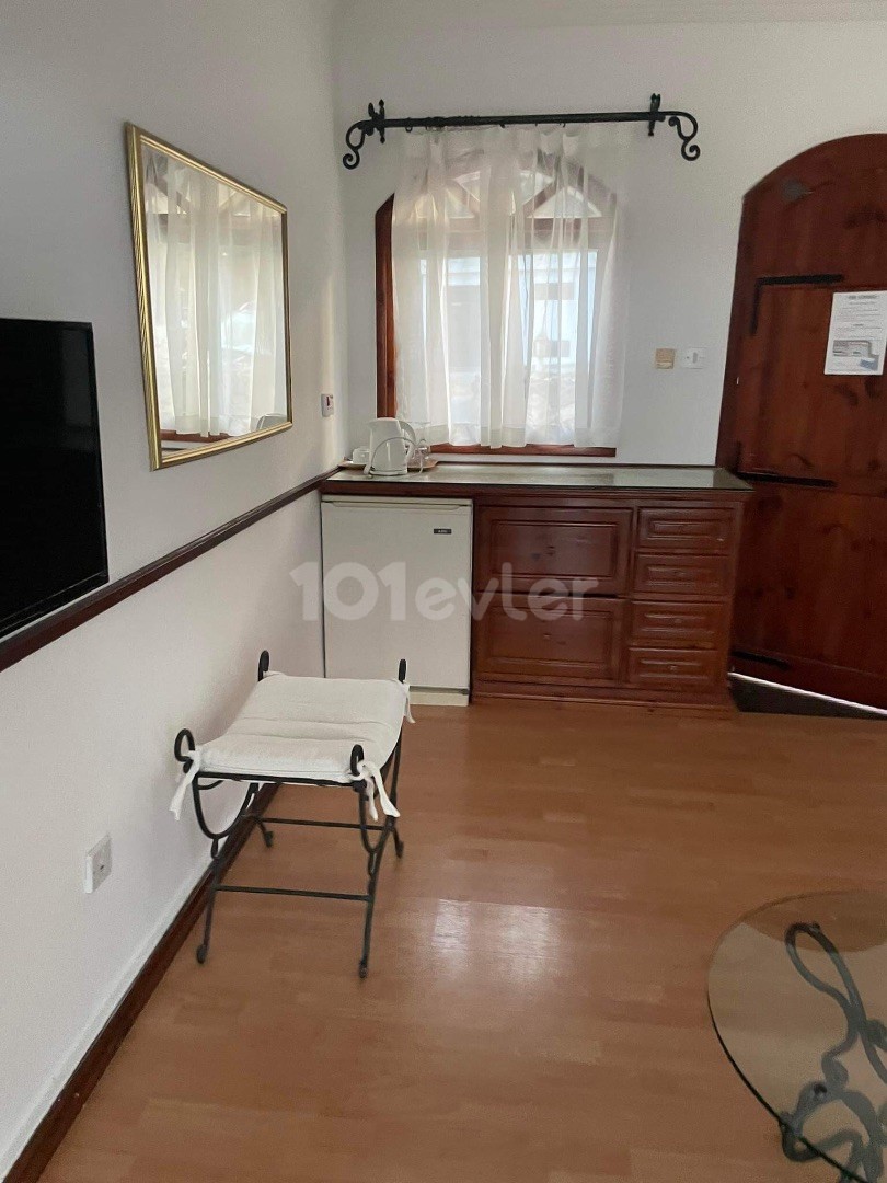 FIRSATLARA DEVAM✨…TEK DEPOZİTOO!..GİRNE’NİN CENNETE AÇILAN KAPISI EDREMİT’TE KİRALIK 1+1 HARİKA MANZARALI BUNGALOW  DAİRELER ELEKTRİK-SU-İNTERNET DAHİL AYLIK 350£