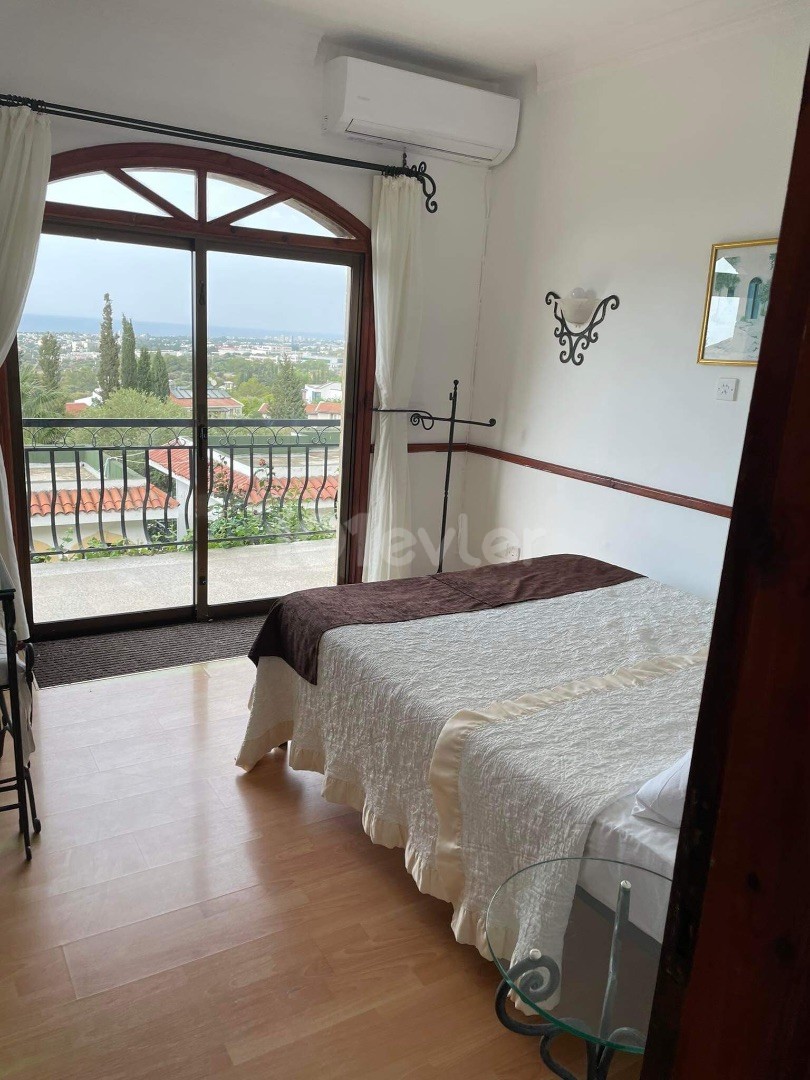 FIRSATLARA DEVAM✨…TEK DEPOZİTOO!..GİRNE’NİN CENNETE AÇILAN KAPISI EDREMİT’TE KİRALIK 1+1 HARİKA MANZARALI BUNGALOW  DAİRELER ELEKTRİK-SU-İNTERNET DAHİL AYLIK 350£