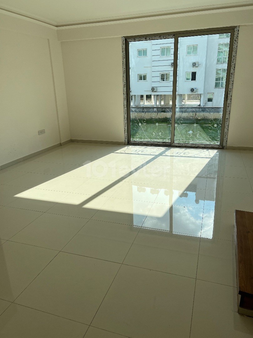 Flat For Sale in Küçük Kaymaklı, Nicosia