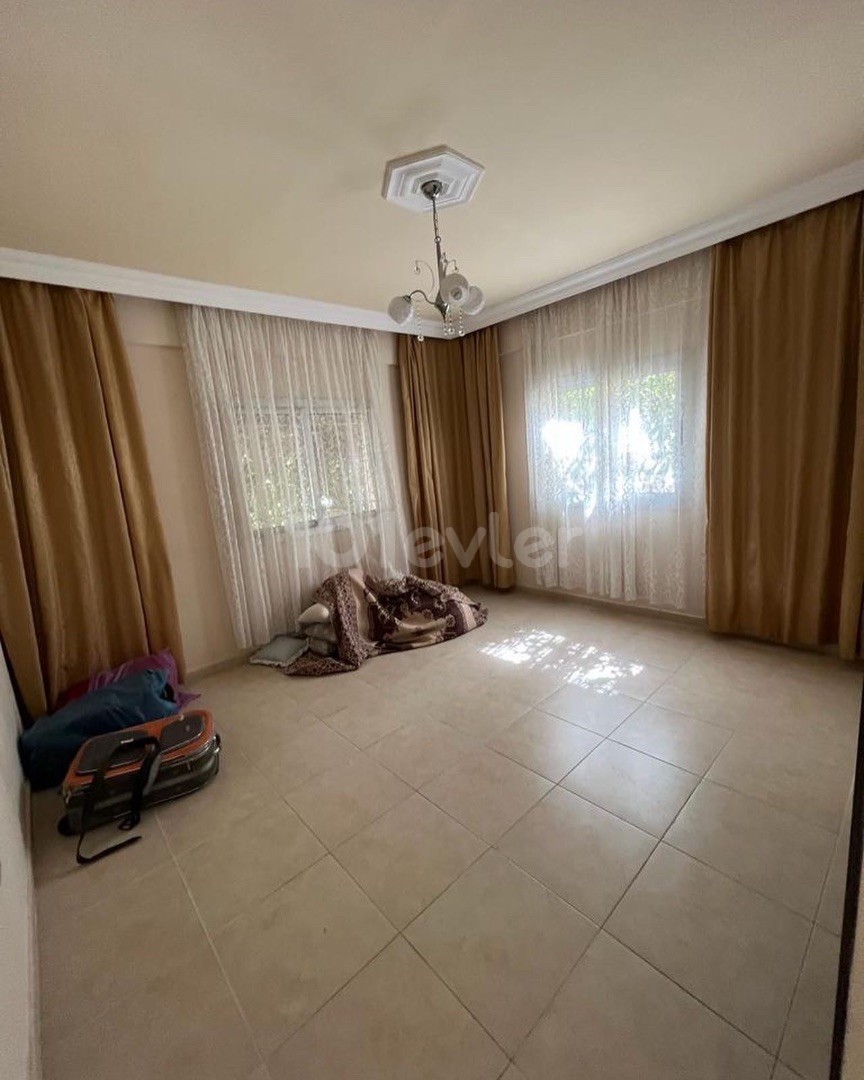 Flat For Sale in Küçük Kaymaklı, Nicosia