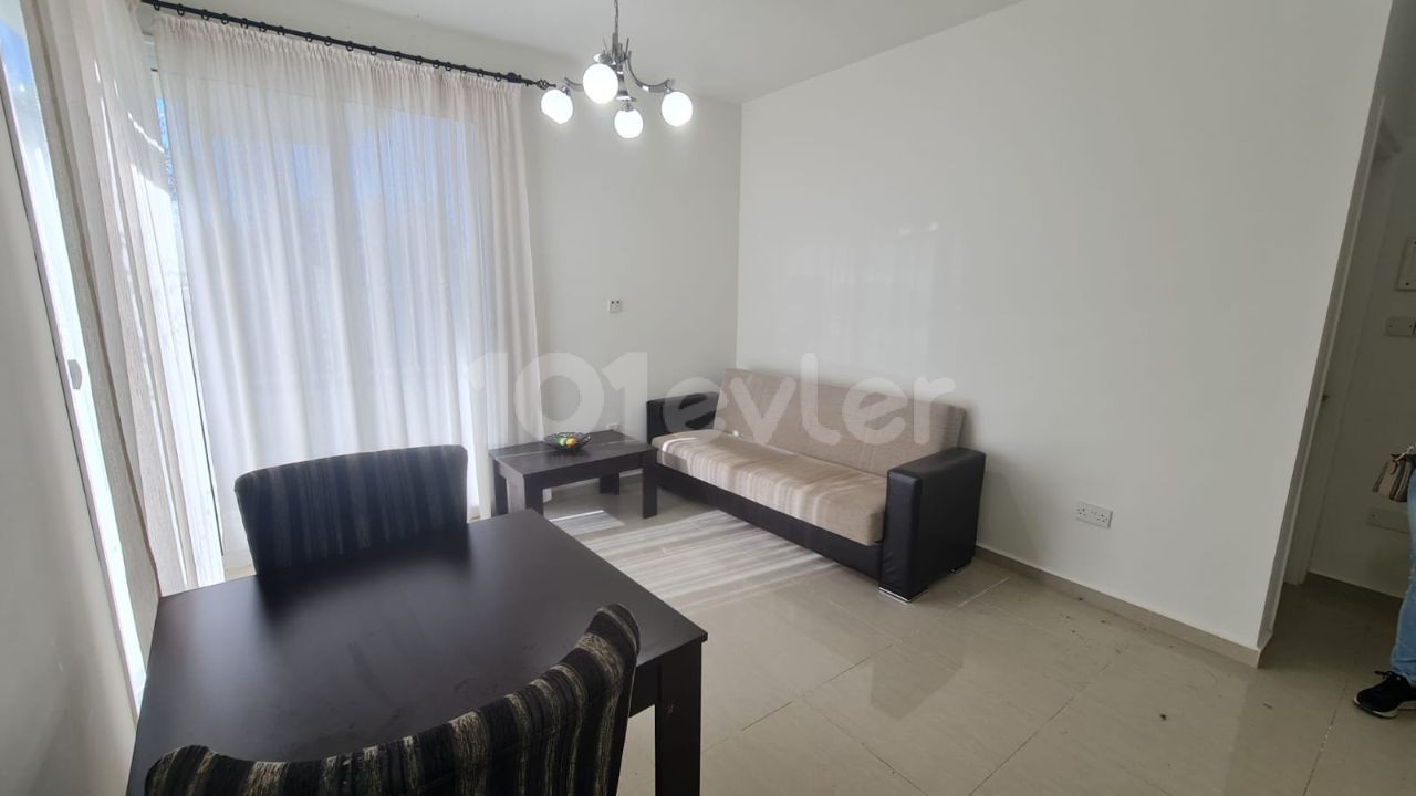 Flat To Rent in Alsancak, Kyrenia