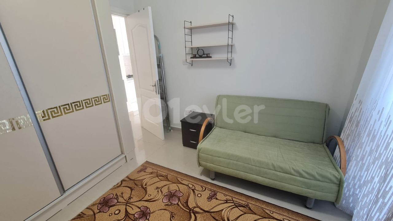 Flat To Rent in Alsancak, Kyrenia