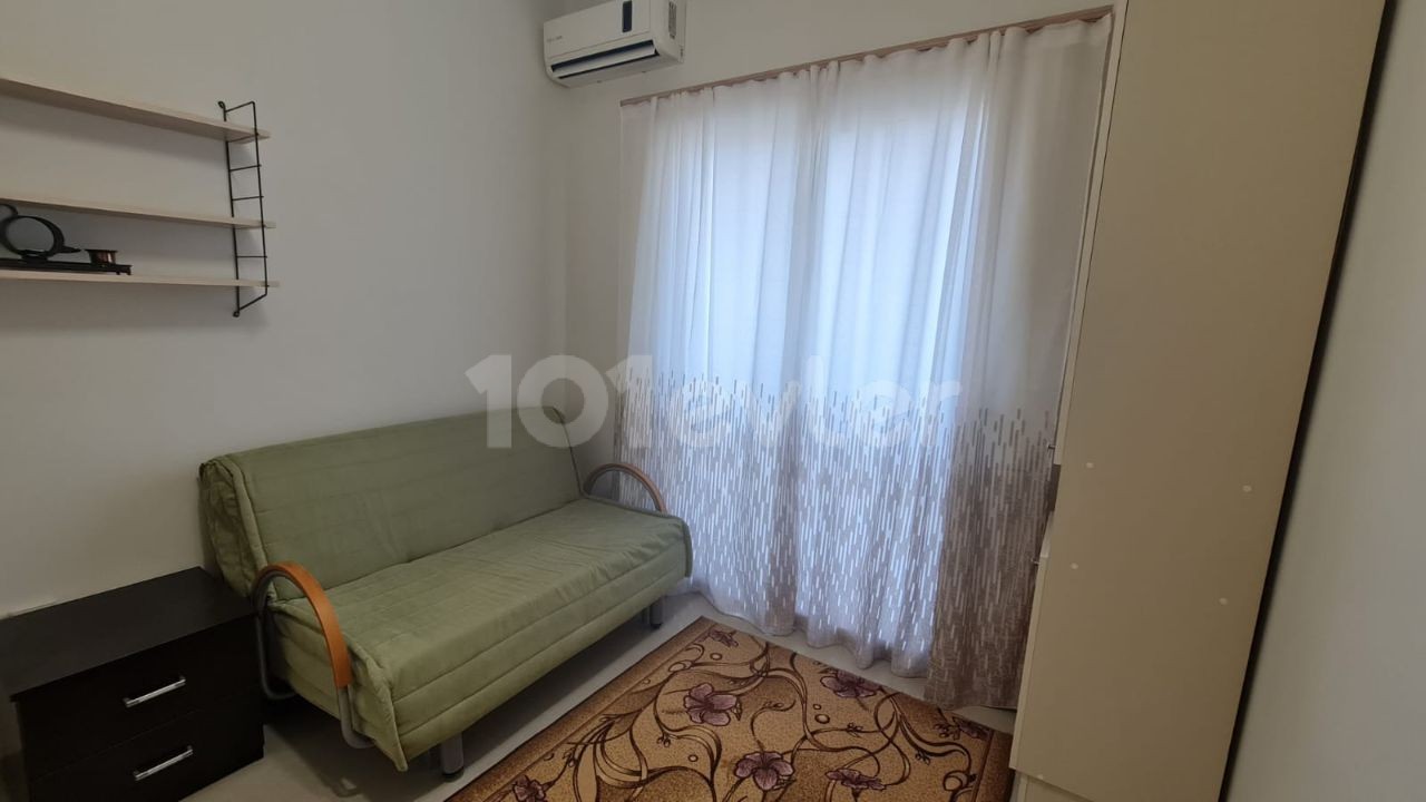 Flat To Rent in Alsancak, Kyrenia