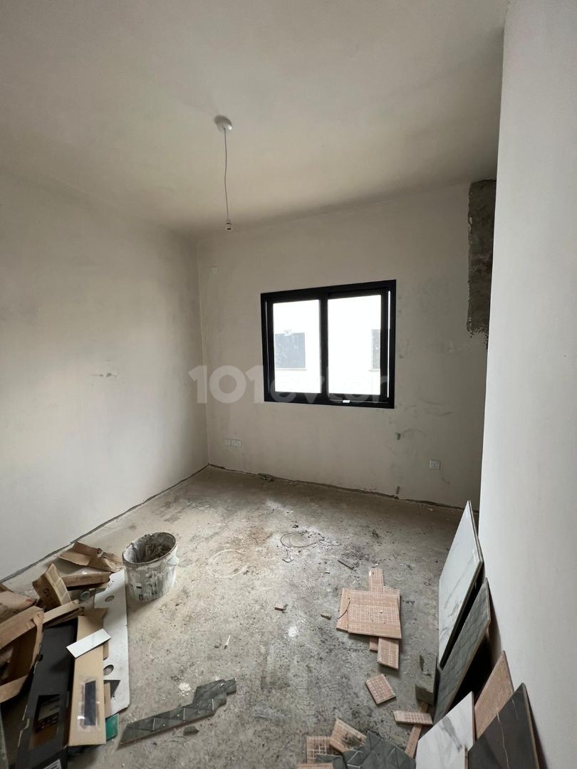 LEFKOŞA/DUMLUPINAR DA 115 M2 TÜRK KOÇANLI SIFIR SATILIK 3+1 DAİRE ..İLETİŞİM- 05338555472