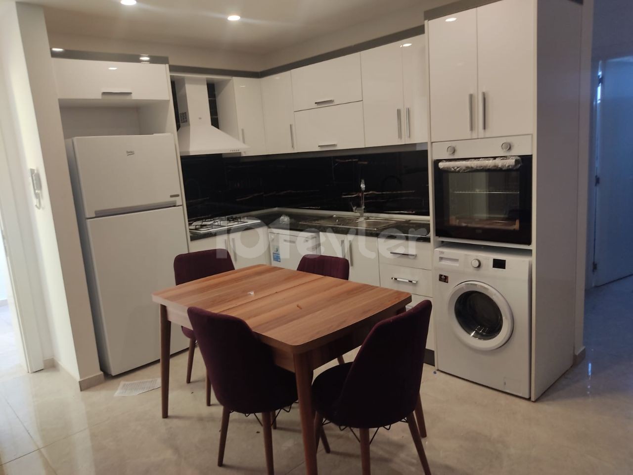 Flat To Rent in Alsancak, Kyrenia