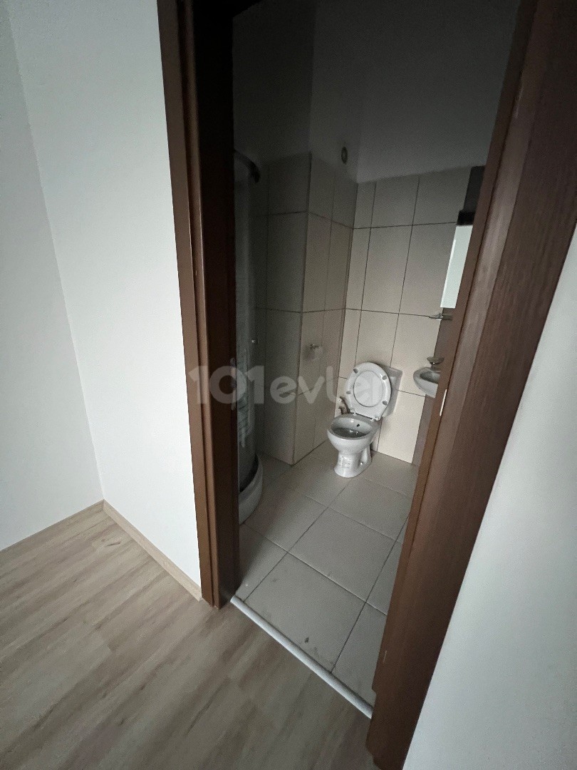 LEFKOŞA/GÖNYELİ DE EBEVEYN BANYO/WC Lİ SATILIK SIFIR 3+1 DAİRE..0533 859 21 66