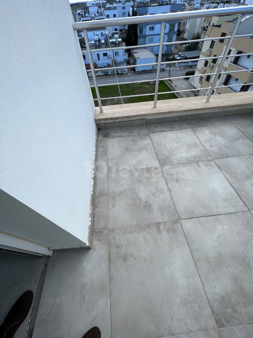 ZU VERKAUFEN NEUE 2+1 PENTHOUSE IN GÖNYELI. . 0533 859 21 66 ** 