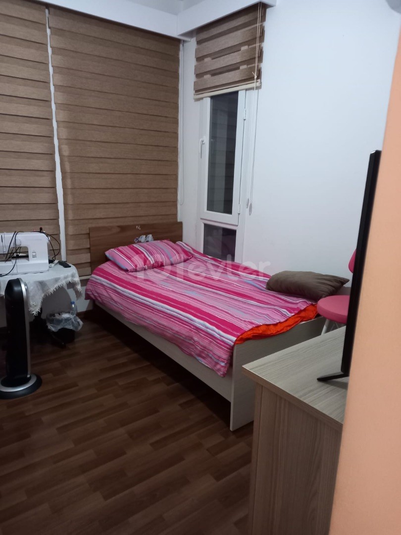 3+1 WOHNUNG ZU VERKAUFEN MIT EIGENEM SCHLAFZIMMER IN ORTAKOY/LEFKOŞA MIT TÜRKISCHEM AUFZUG. .  0533 859 21 66