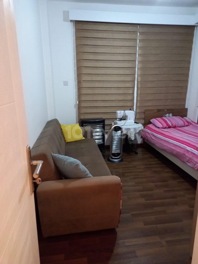 3+1 WOHNUNG ZU VERKAUFEN MIT EIGENEM SCHLAFZIMMER IN ORTAKOY/LEFKOŞA MIT TÜRKISCHEM AUFZUG. .  0533 859 21 66