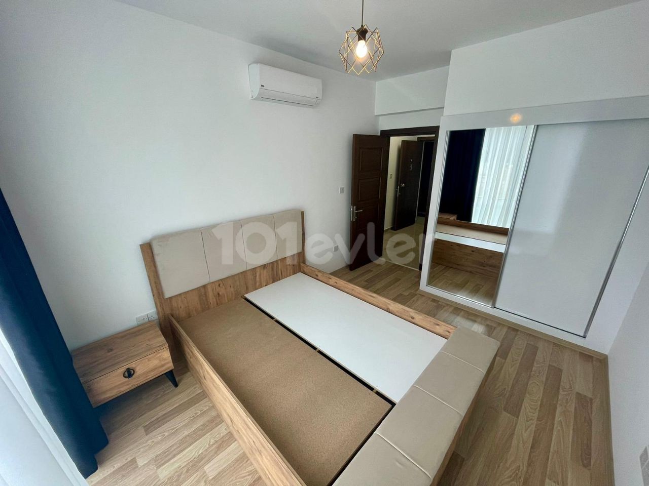 FOR THOSE LOOKING FOR A LOW FLOOR. .  FULLY FURNISHED LUXURIOUS 2+1 APARTMENT WITH ATTRACTIVE ADVANTAGES SUCH AS AIR CONDITIONING IN EVERY ROOM, LARGE SCREEN LCD TV, LAUNDRY ROOM, PARKING LOT, COMMUNAL POOL, WHICH EXHIBITS A UNIQUE BLUE AND GREEN VIEW TOGETHER, CLOSE TO THE CITY LIFE IN THE OLIVE GI