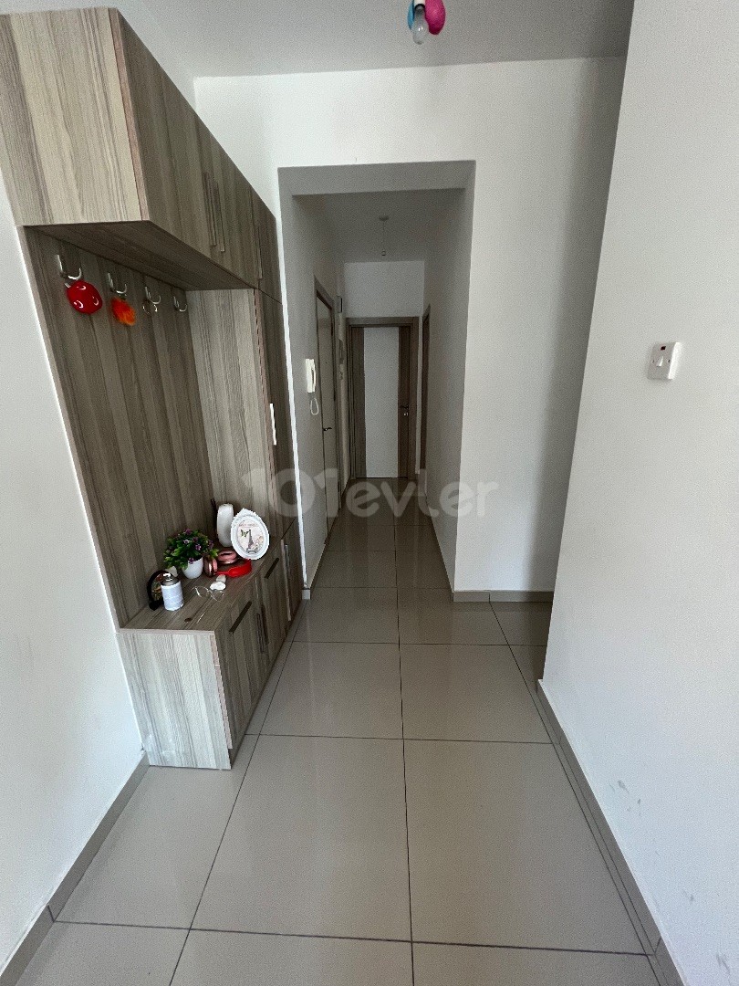 KÜÇÜKKAYMAKLI/LEFKOŞA DA  ASANSÖR LÜ FULL EŞYALI KİRACILI SATILIK 2+1 DAİRE