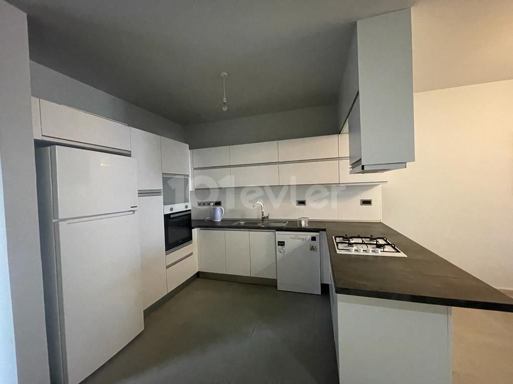 LUXURIOUS RESIDENCE APARTMENT FOR DAILY RENTAL 2+1 ROOM WITH ELEVATOR, FULLY FURNISHED, WITH A WONDERFUL SEA VIEW, WITH ITS CENTRAL VIEW, ANSWERING ALL YOUR NEEDS...