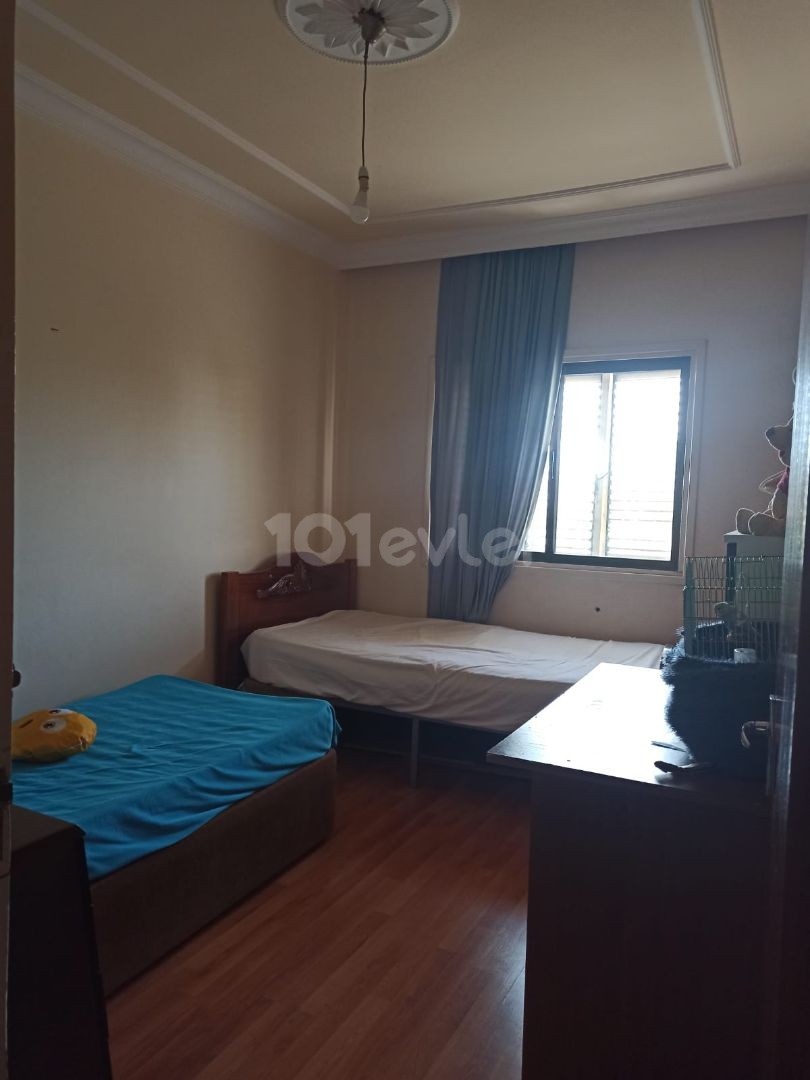 3+1 flat for sale in Nicosia Küçük Kaymaklı