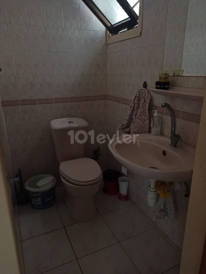 3+1 flat for sale in Nicosia Küçük Kaymaklı