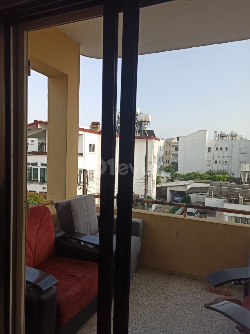 3+1 flat for sale in Nicosia Küçük Kaymaklı