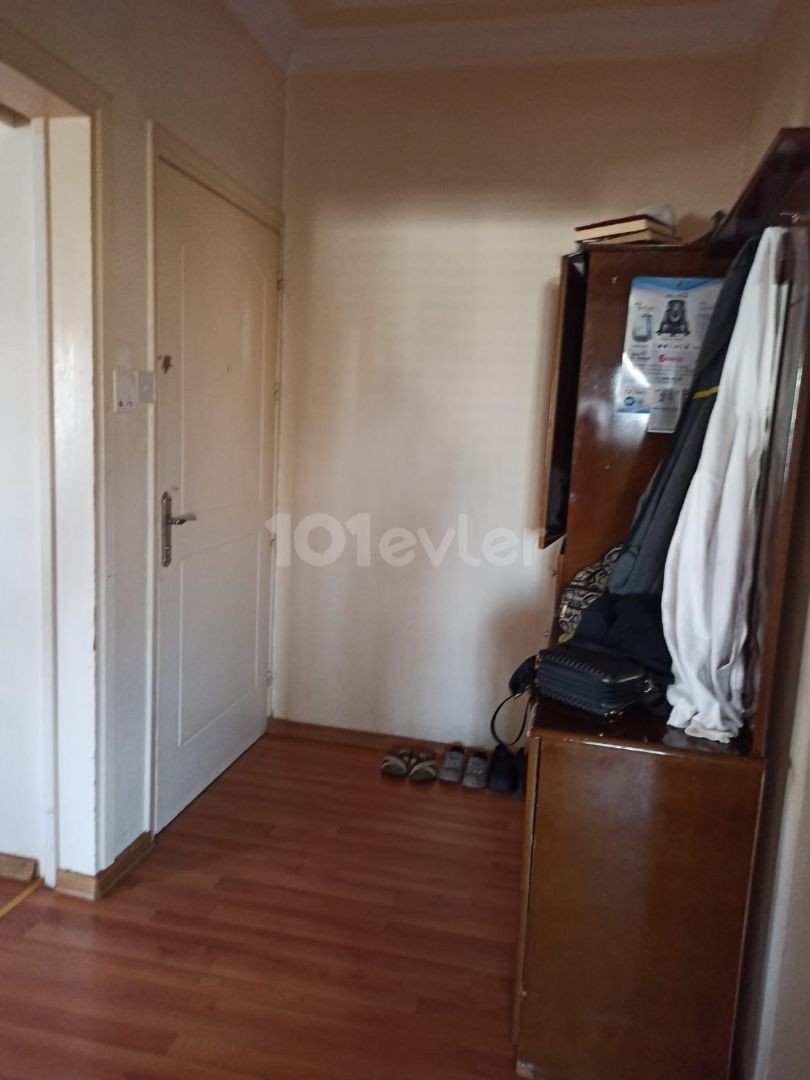 3+1 flat for sale in Nicosia Küçük Kaymaklı