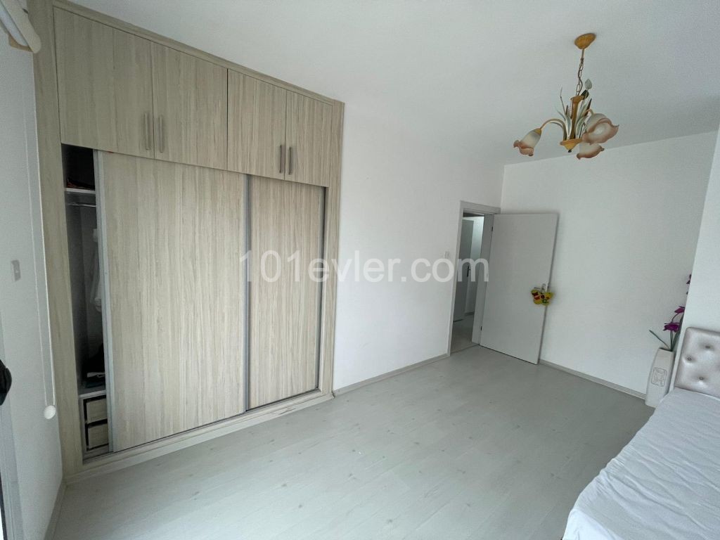 KUZEY KIBRIS, MAĞUSA, GÜLSEREN BÖLGESİNDE, SATILIK 3+1 GENİŞ  APT DAİRESİ