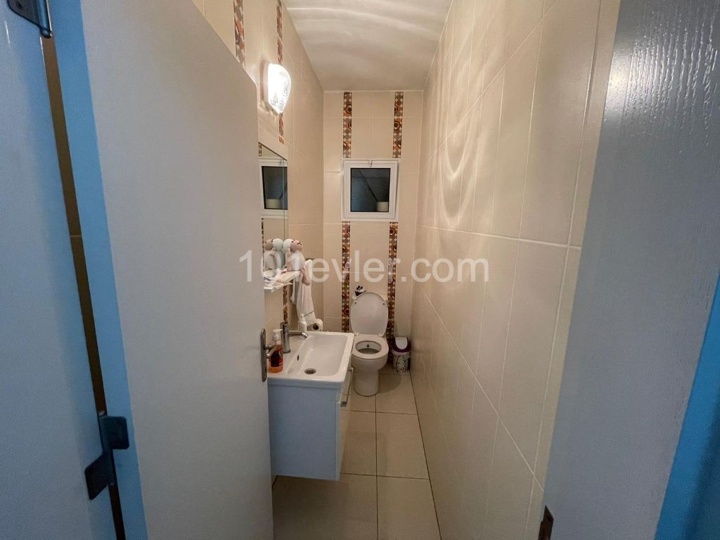 KUZEY KIBRIS, MAĞUSA, GÜLSEREN BÖLGESİNDE, SATILIK 3+1 GENİŞ  APT DAİRESİ