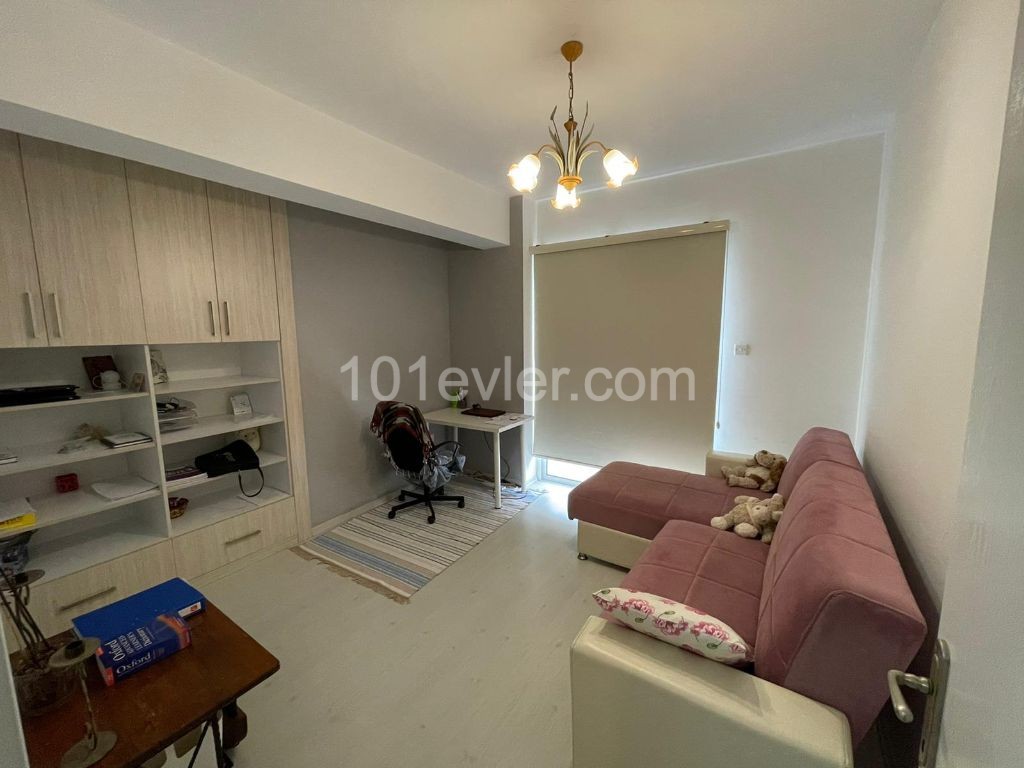 3 + 1 GERÄUMIGE APT WOHNUNG ZUM VERKAUF IN FAMAGUSTA, NORDZYPERN ** 