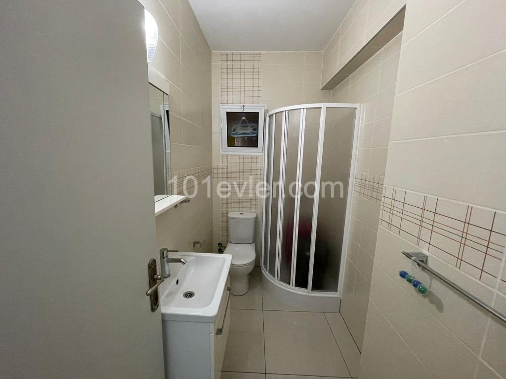 KUZEY KIBRIS, MAĞUSA, GÜLSEREN BÖLGESİNDE, SATILIK 3+1 GENİŞ  APT DAİRESİ