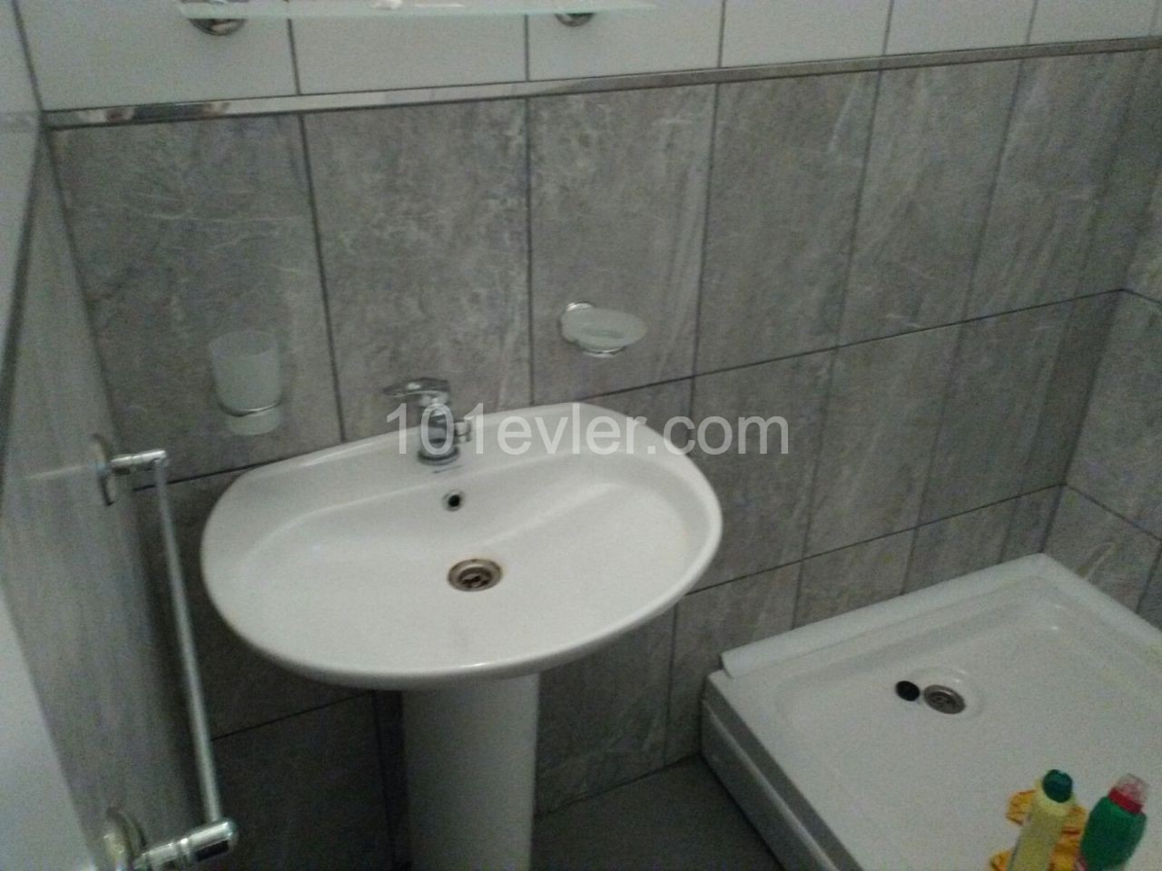 KUZEY KIBRIS,MAĞUSA,SAKARYA BÖLGESINDE SATILIK 1+1 EŞYALI DAİRE