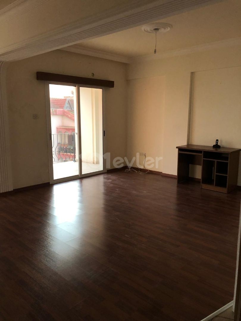 FAMAGUSTA (Very close to the Salamis road monument circle) VERY SPACIOUS AND CLEAN 3+1 FLAT FOR RENT