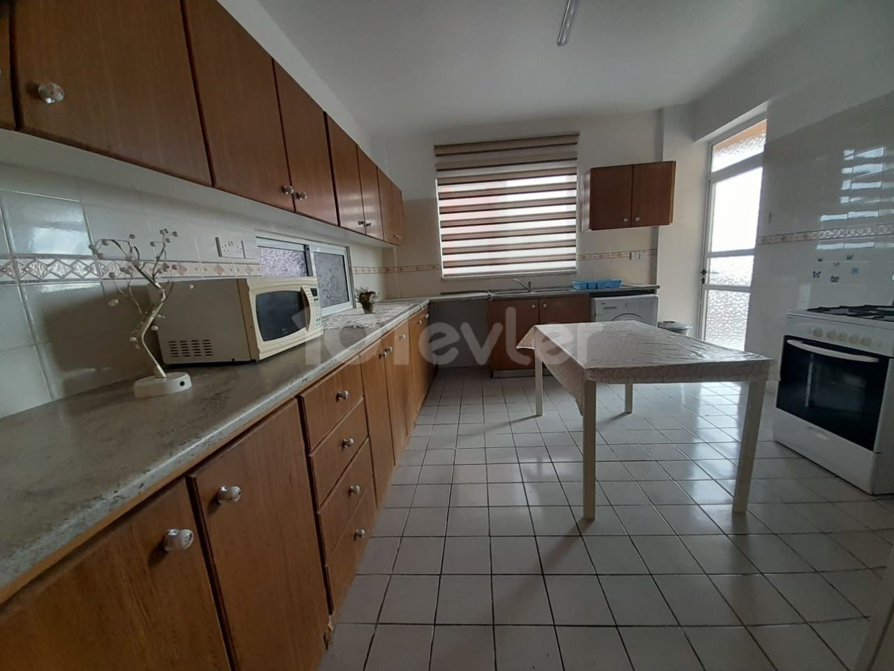 NORTH CYPRUS UNIVERSITY AREA 3+1 FLAT FOR RENT