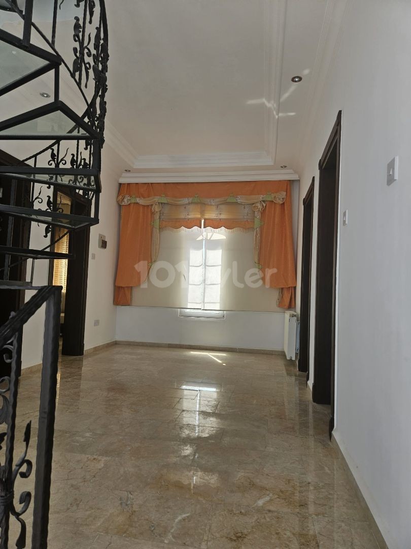 İSKELE BAHÇELER VILLA FOR RENT