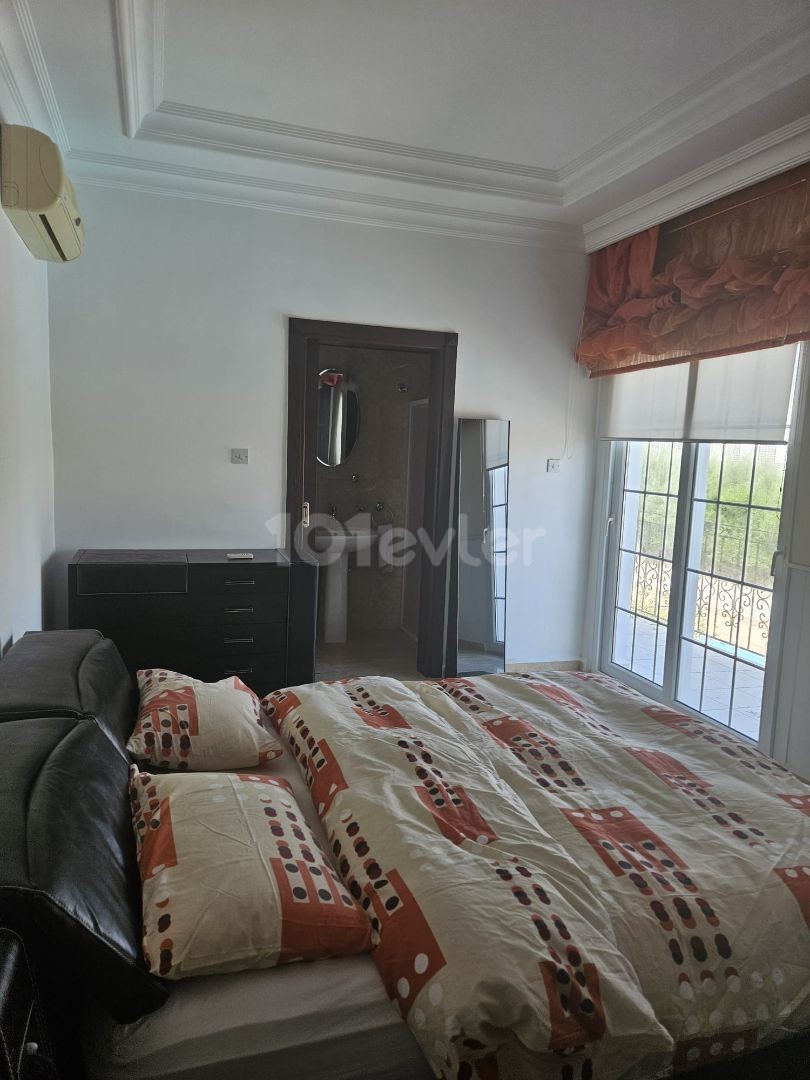 İSKELE BAHÇELER VILLA FOR RENT