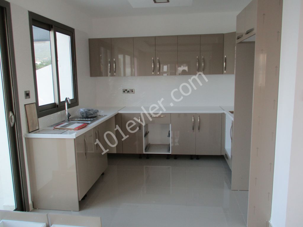 Penthouse For Sale in Girne Merkez, Kyrenia