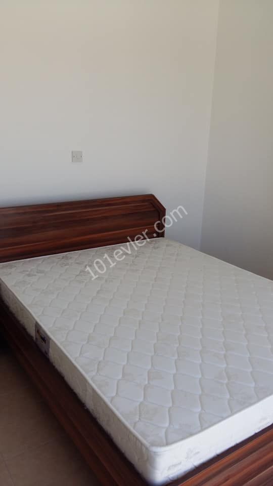 2 odalı / Eşyalı apartman dairesi Girne Merkez