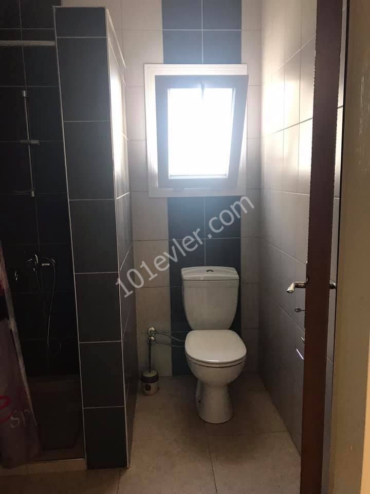 2 odalı / Eşyalı apartman dairesi Girne Merkez