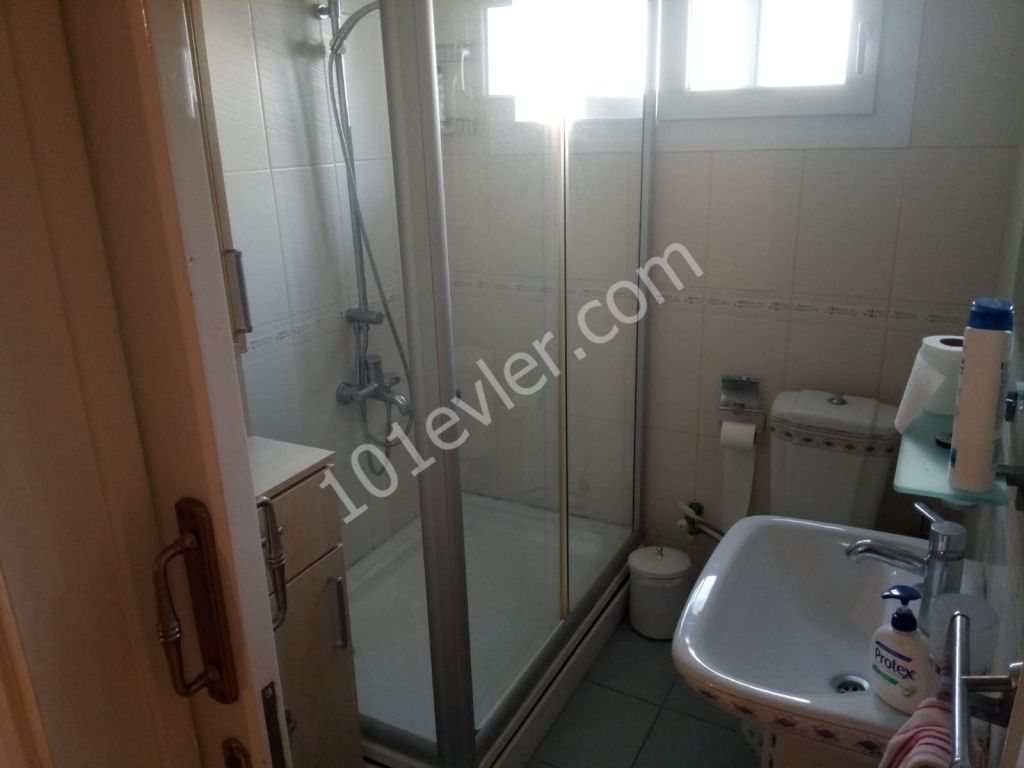 Detached House For Sale in Aşağı Girne, Kyrenia