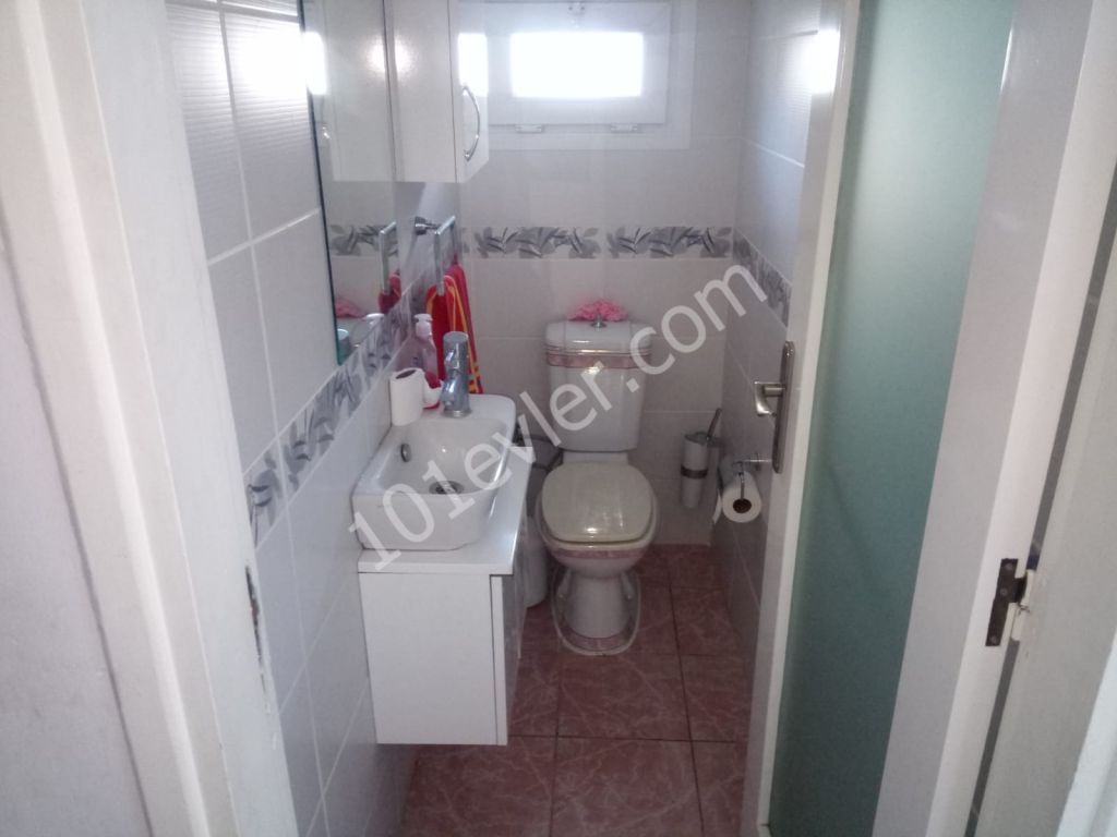 Detached House For Sale in Aşağı Girne, Kyrenia