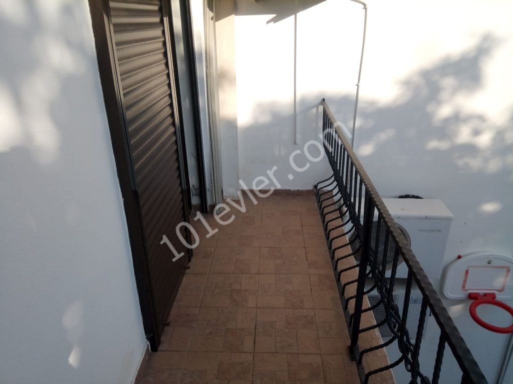 Detached House For Sale in Aşağı Girne, Kyrenia