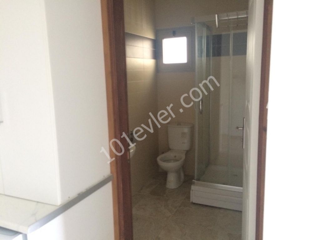 Flat To Rent in Karaoğlanoğlu, Kyrenia