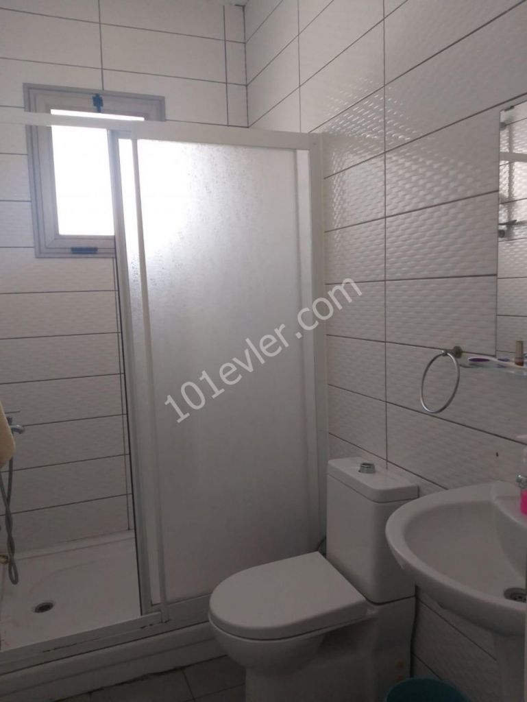 Flat To Rent in Karaoğlanoğlu, Kyrenia