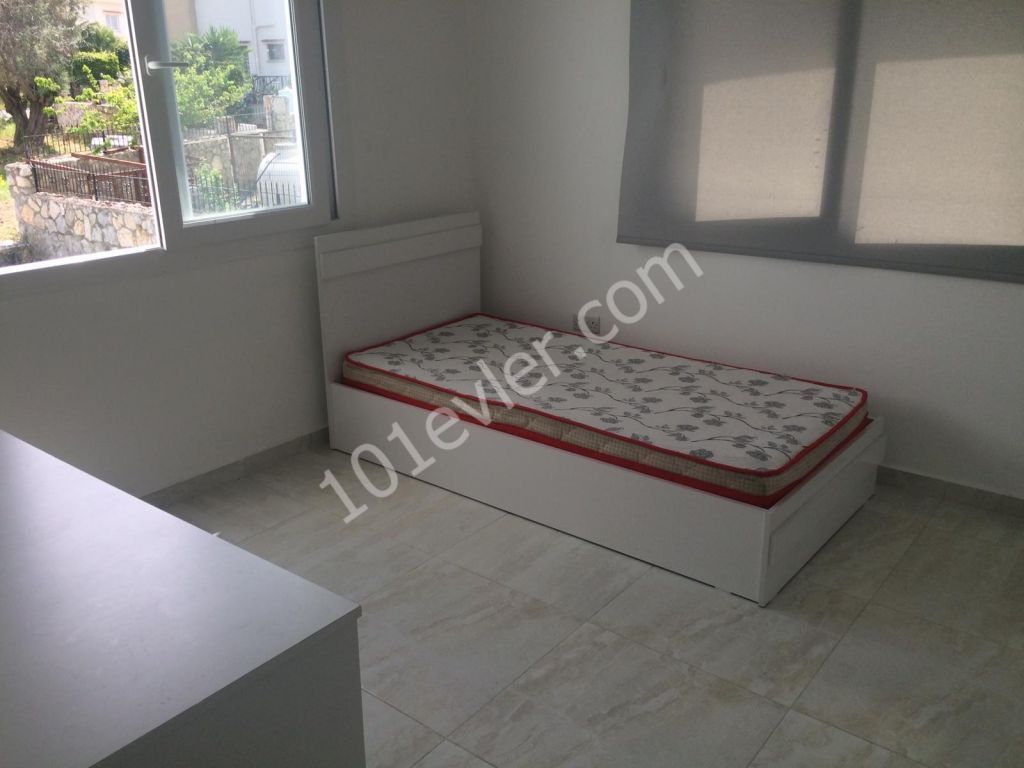 Flat To Rent in Zeytinlik, Kyrenia