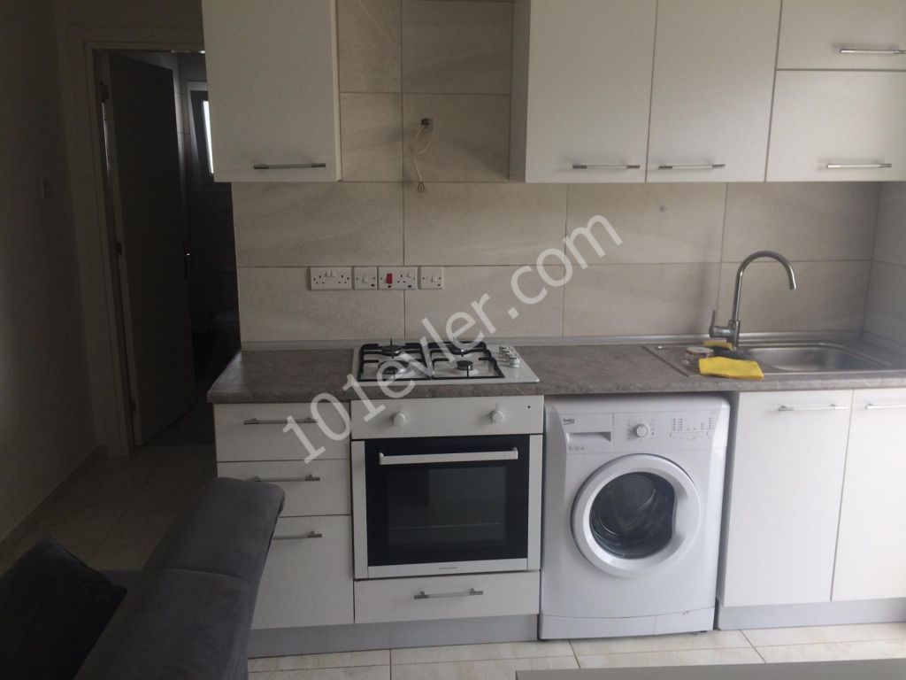 Flat To Rent in Zeytinlik, Kyrenia